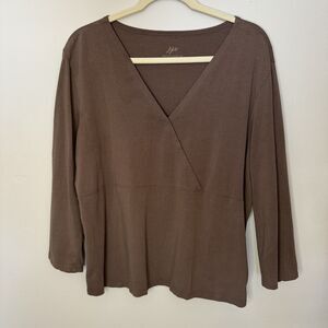 J Jill SuperSoft Crossover Tee XL Brown Shirt Super Soft Classic Casual V-Neck